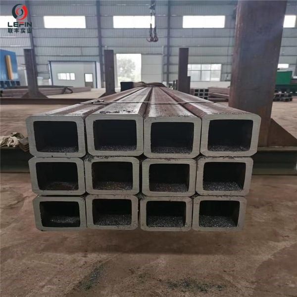 SEAMLESS SQUARE TUBE